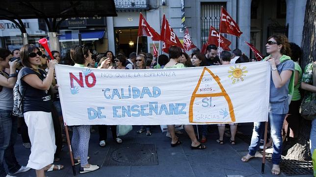 Los profesores de secundaria de Madrid no irán a la huelga este miércoles Los profesores de secundaria de Madrid no irán a la huelga este miércoles