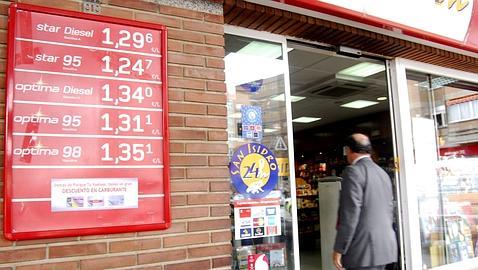 El Gobierno permite vender tabaco a todas las tiendas de 24 horas El Gobierno permite vender tabaco a todas las tiendas de 24 horas