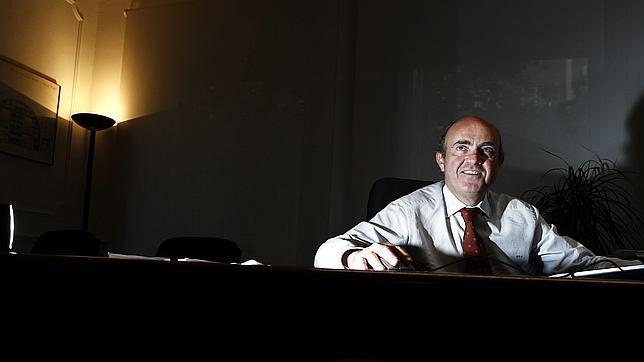 De Guindos: «La unión fiscal, única salida para el euro» De Guindos: «La unión fiscal, única salida para el euro»