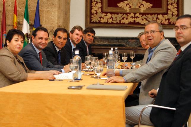 Las candidatas de 2016 crear�n una programaci�n cultural conjunta