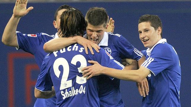Huntelaar coloca al Schalke en Champions Huntelaar coloca al Schalke en Champions
