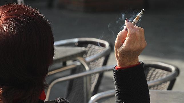 Fumar adelanta diez años el ictus Fumar adelanta diez años el ictus