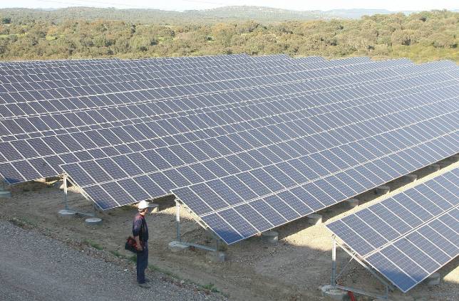 La Junta veta las plantas solares en la zona regable del Genil-Cabra