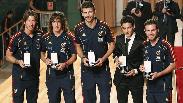 Puyol: «Pasó por mi cabeza dejar el fútbol» Puyol: «Pasó por mi cabeza dejar el fútbol»