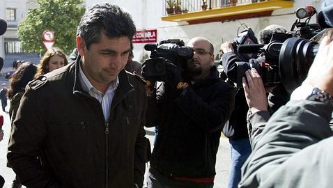 Juan Jos� Cort�s, padre de Mari Luz, ya puede entrenar en Primera