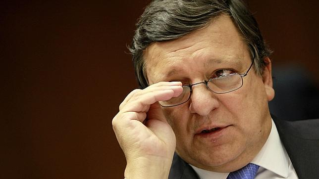 Barroso afirma que el conjunto de la UE debe ayudar a Grecia, no sólo la eurozona Barroso afirma que el conjunto de la UE debe ayudar a Grecia, no sólo la eurozona