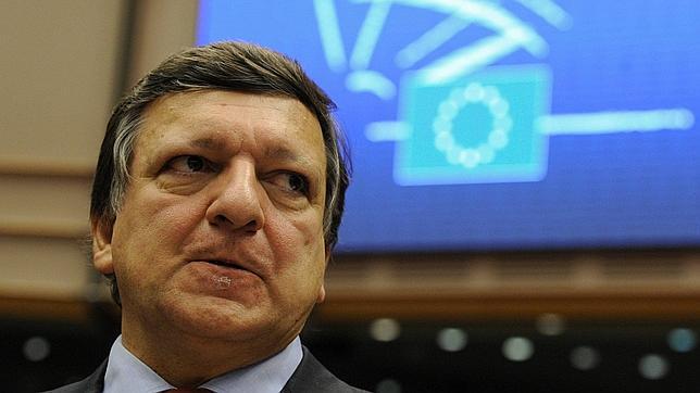 Barroso propone que los bancos que pidan capital no repartan bonus ni dividendos Barroso propone que los bancos que pidan capital no repartan bonus ni dividendos