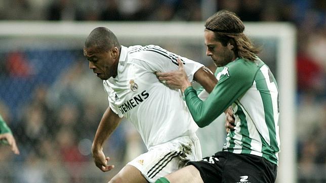 La chilena de Baptista al Betis La chilena de Baptista al Betis