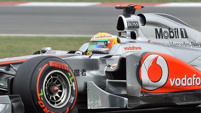 Hamilton aparta a Vettel Hamilton aparta a Vettel