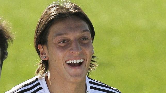 Ozil, el hombre «fijo» de Mourinho Ozil, el hombre «fijo» de Mourinho