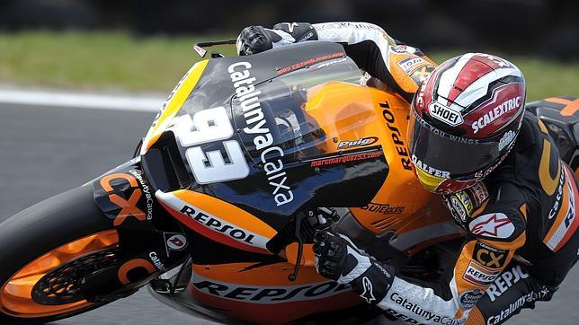 Márquez sólo cede cuatro puntos frente al Bradl y gana Alex de Angelis Márquez sólo cede cuatro puntos frente al Bradl y gana Alex de Angelis