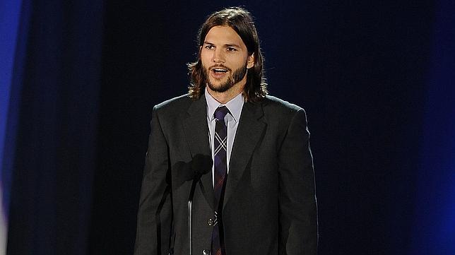 Ashton Kutcher le pide una segunda oportunidad a Demi Moore