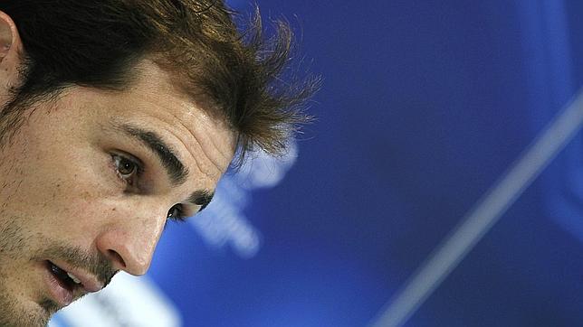 Iker apoy� a Mourinho en el duelo arbitral 