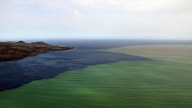 Un francés cruza la mancha verde de El Hierro con su embarcación de recreo Un francés cruza la mancha verde de El Hierro con su embarcación de recreo