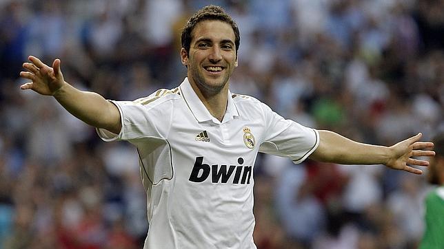 Higuaín, especialista en La Rosaleda Higuaín, especialista en La Rosaleda