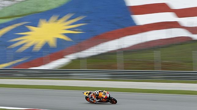 Pedrosa supera al campeón Pedrosa supera al campeón