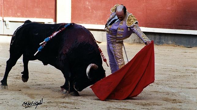 En su izquierda estaba el para�so