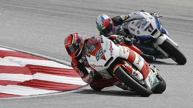 Luthi le echa una mano a M�rquez y doblega a Bradl