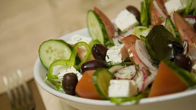 Una ensalada «fast food» puede tener la mitad de la sal diaria recomendada Una ensalada «fast food» puede tener la mitad de la sal diaria recomendada