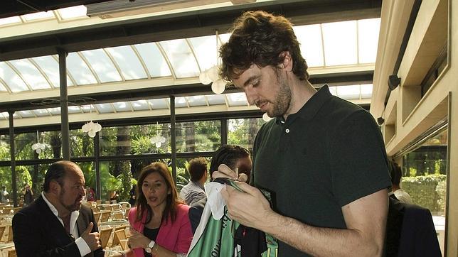 Los Gasol regresarán en dos semanas a Barcelona si no se alcanza un acuerdo Los Gasol regresarán en dos semanas a Barcelona si no se alcanza un acuerdo