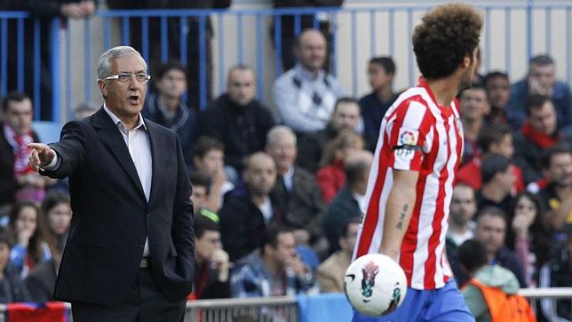 Tanto bal�n para nada