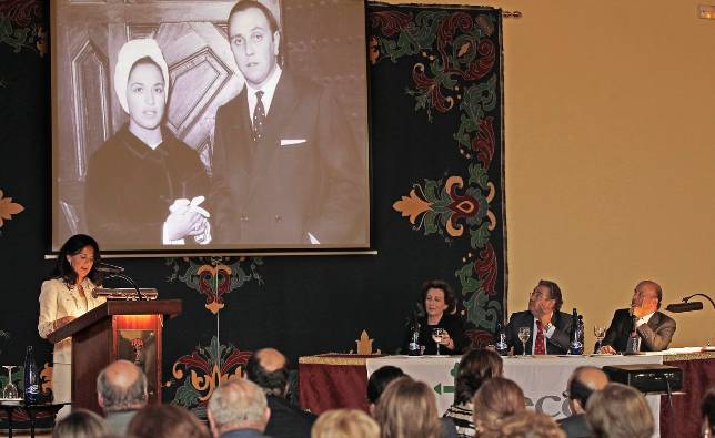 Beatriz Ruiz Calder�n durante la emotiva semblanza de su padre