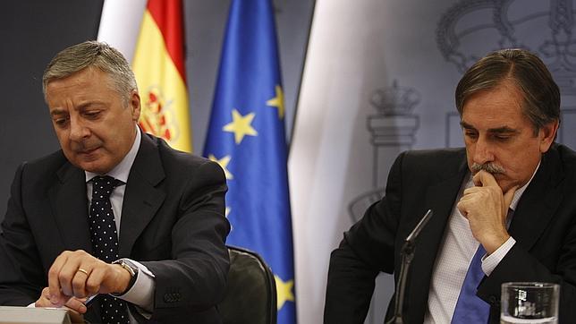 El Gobierno admite que el número de parados es «dramático» El Gobierno admite que el número de parados es «dramático»