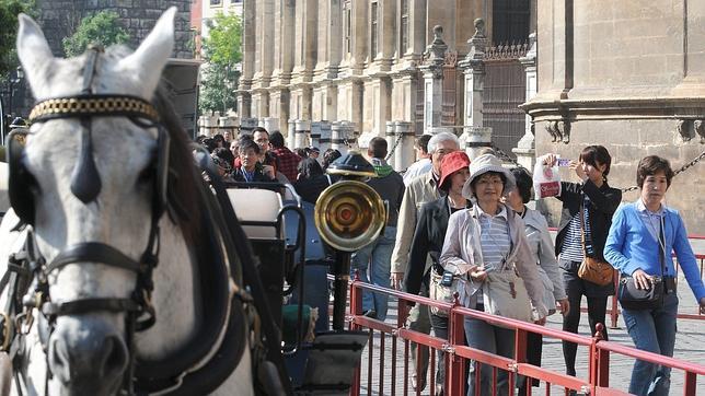 Récord en el gasto de los turistas en verano en España desde 2004 Récord en el gasto de los turistas en verano en España desde 2004