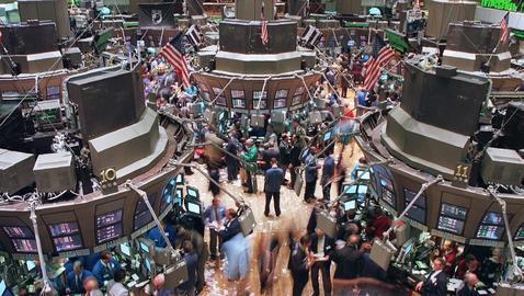 La crisis de la zona euro se cobra la primera gran víctima en Wall Street La crisis de la zona euro se cobra la primera gran víctima en Wall Street