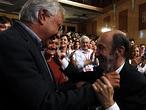 Rubalcaba se sentar� �a pensar� si pierde y conf�a en que el PSOE le d� tiempo 