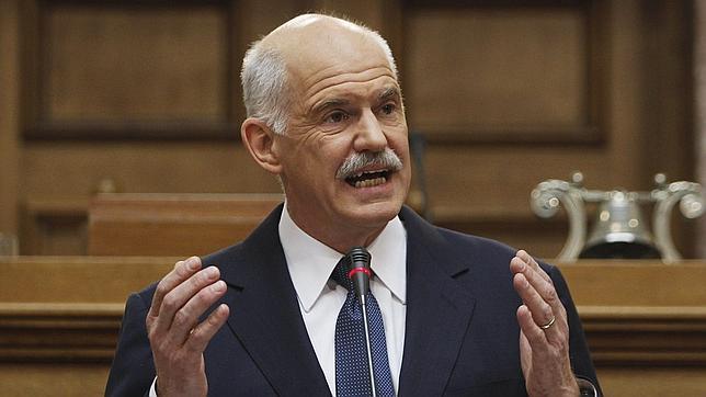 Grecia, escandalizada tras el anuncio de referéndum por parte de Papandreu Grecia, escandalizada tras el anuncio de referéndum por parte de Papandreu