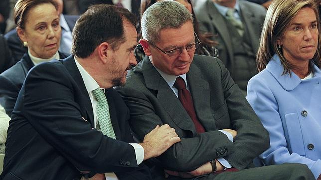 J�uregui, por el PSOE, y Gallard�n por el PP, para el debate a cinco de TVE