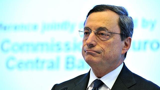 Draghi se estrena al frente del BCE en medio de la tormenta Draghi se estrena al frente del BCE en medio de la tormenta