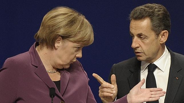 Europa congela la ayuda de 8.000 millones a Grecia hasta que celebre su referéndum Europa congela la ayuda de 8.000 millones a Grecia hasta que celebre su referéndum