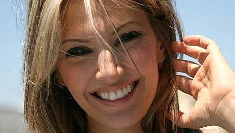 Eva Kaili, la diputada que tiene contra las cuerdas a Papandreu Eva Kaili, la diputada que tiene contra las cuerdas a Papandreu