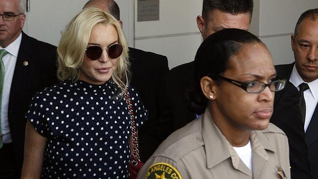 Lindsay Lohan se desnuda para �Playboy� antes de cumplir condena en la c�rcel