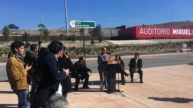 Rivas concede un paseo a la bailarina cubana Alicia Alonso Rivas concede un paseo a la bailarina cubana Alicia Alonso