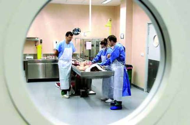 Escuchando a los muertos