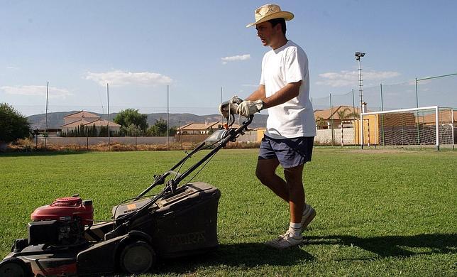 Vecinos impiden el soterramiento de la alta tensi�n para el aeropuerto