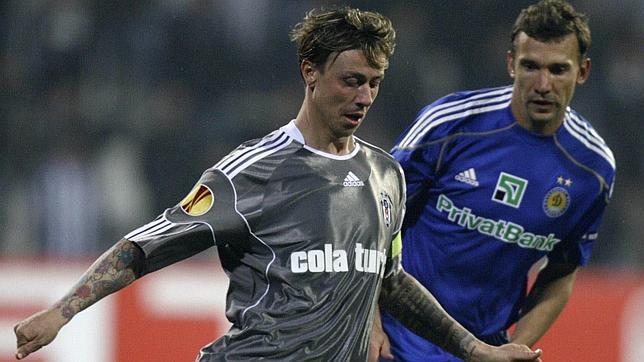 Guti: «El único responsable de que yo no siga en el Besiktas es el entrenador» Guti: «El único responsable de que yo no siga en el Besiktas es el entrenador»