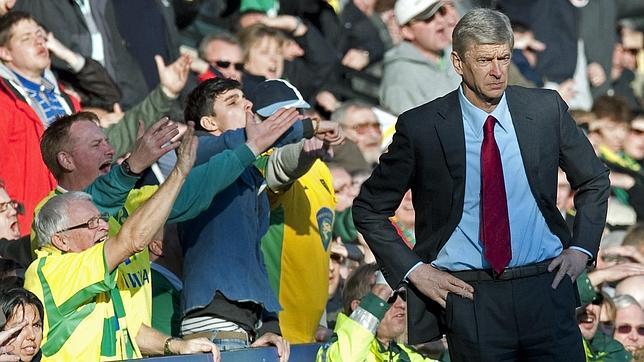 Wenger, comprometido con el Arsenal