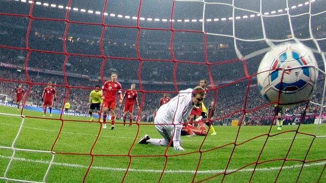 Mario Gotze tumba al Bayern