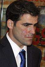 Suspendido el Granada-Mallorca por un paraguazo a uno de los asistentes Suspendido el Granada-Mallorca por un paraguazo a uno de los asistentes