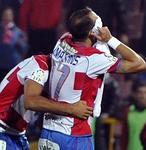 Suspendido el Granada-Mallorca por un paraguazo a uno de los asistentes Suspendido el Granada-Mallorca por un paraguazo a uno de los asistentes