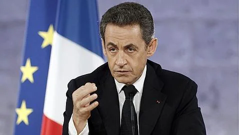 Moody's amenaza a Francia con rebajar la calidad de su deuda