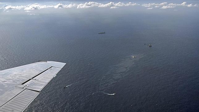 Brasil multa a Chevron con 28 millones de dólares por un vertido que empezó hace dos semanas Brasil multa a Chevron con 28 millones de dólares por un vertido que empezó hace dos semanas