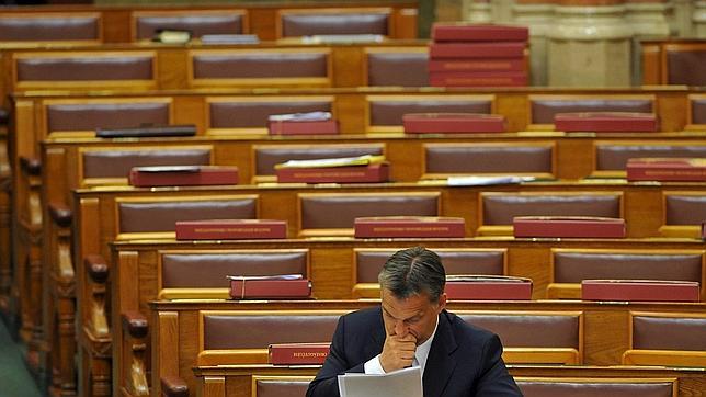 Hungría solicita a Bruselas y al FMI un rescate «preventivo» Hungría solicita a Bruselas y al FMI un rescate «preventivo»