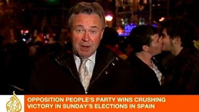 El beso gay que Al Jazeera retransmiti� en directo desde la sede del Partido Popular