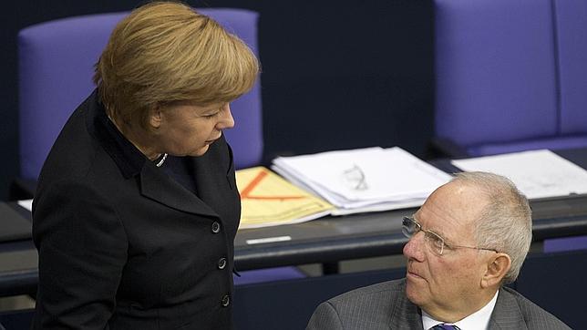 Bruselas propone hoy unos eurobonos que ya tienen el rechazo anticipado de Merkel