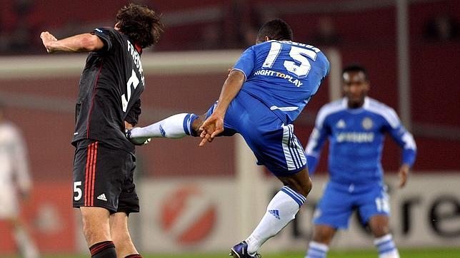 Un gol de Friedrich sobre la campana abre al Leverkusen la puerta de octavos Un gol de Friedrich sobre la campana abre al Leverkusen la puerta de octavos